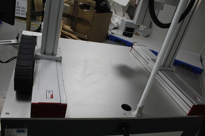 Wide full aluminum worktable displat
